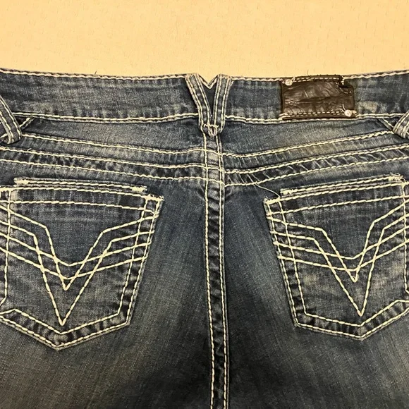 Vigoss Women’s Size 18  Bootcut Low rise Dark Wash Jeans - Picture 7 of 10